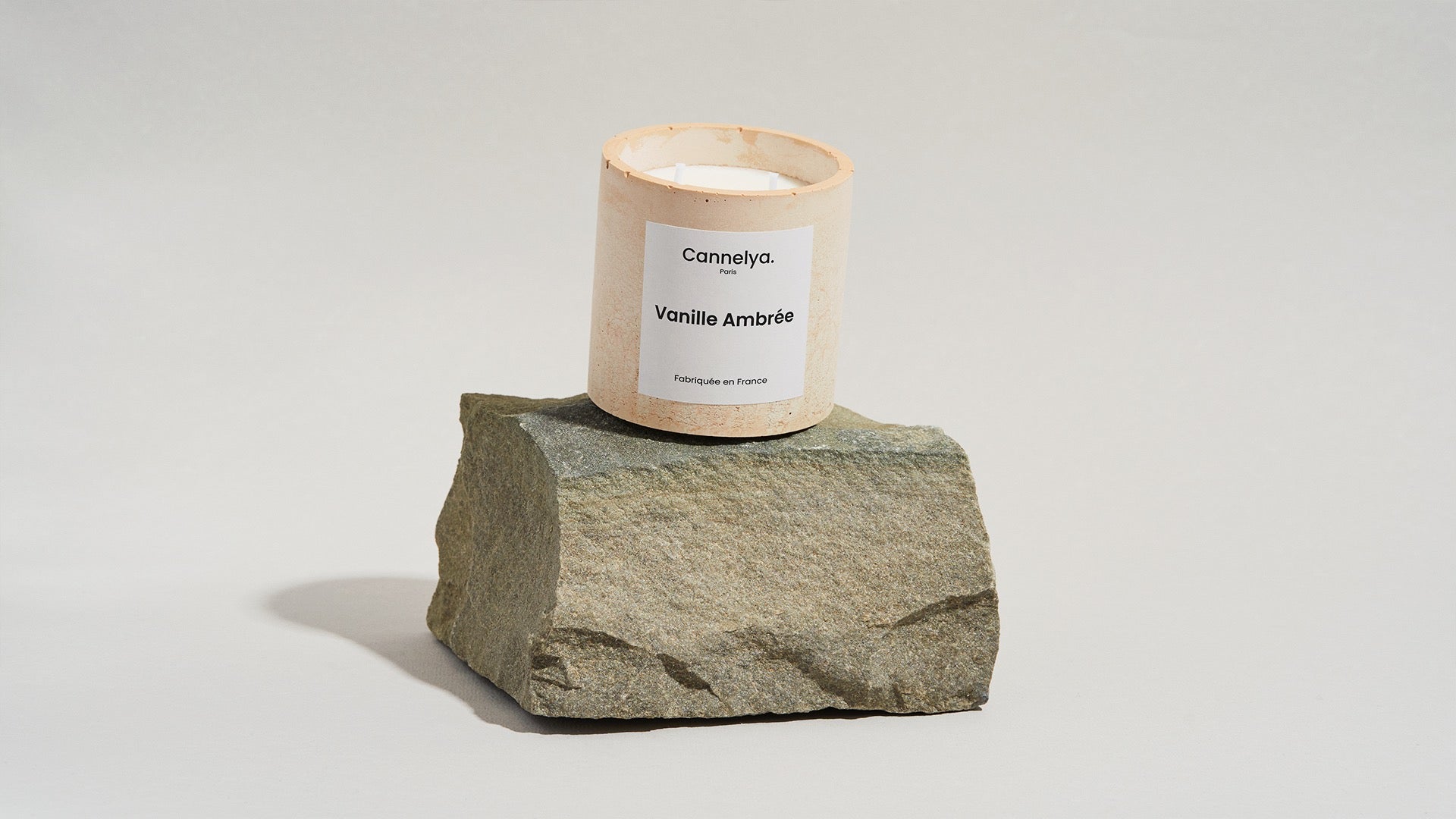 Amber Vanilla Scented Candle - Havana Ochre Pot