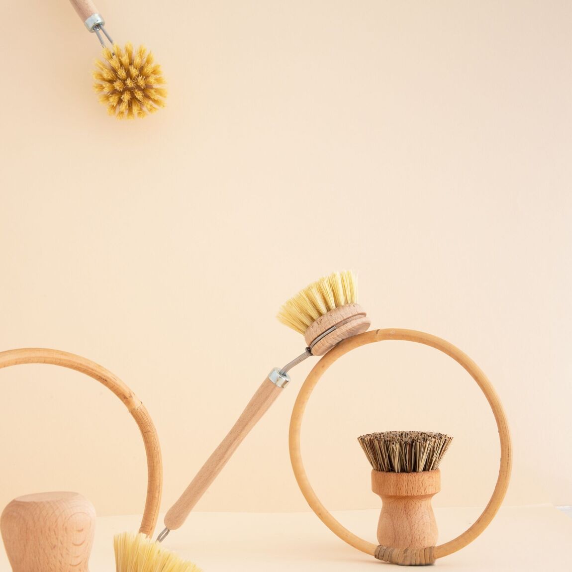 Dish Brush in Beech Wood and Vegetable Fiber - Removable Head
