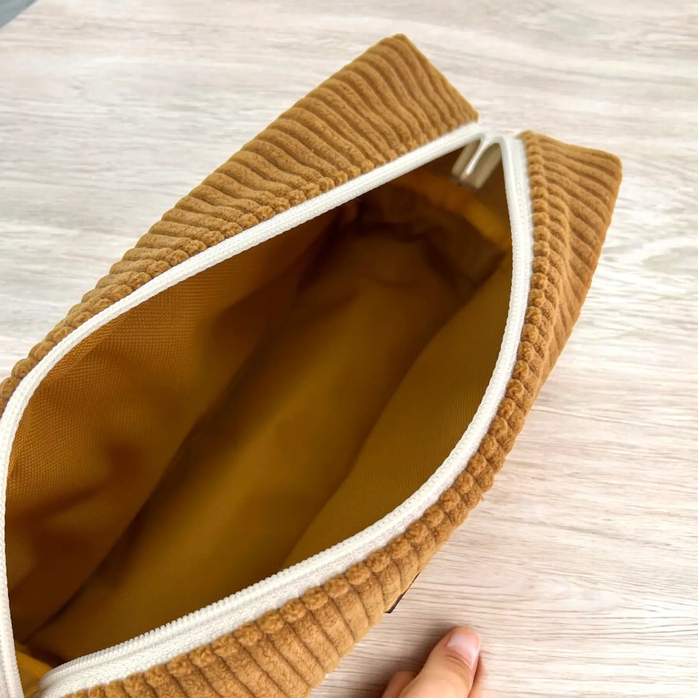 Toiletry Bag - Medium Size - Camel
