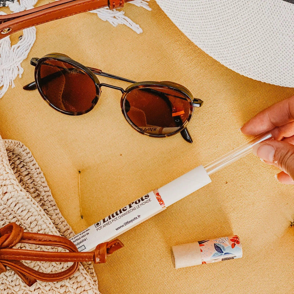 Set of 4 recycled glass straws