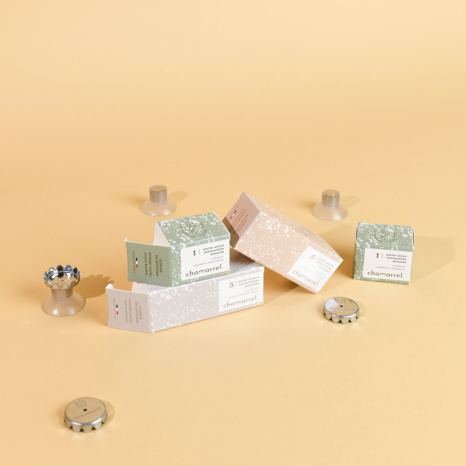 Magnetic soap dish